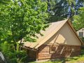Cliquez pour découvrir toutes les photos de l'HÉBERGEMENT ! tente toile et bois - établissement Douce Ardèche photo 4