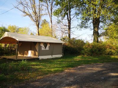 Cliquez pour découvrir toutes les photos de l'ÉTABLISSEMENT ! camping La Fage photo 10