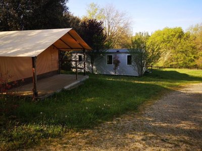 Cliquez pour découvrir toutes les photos de l'ÉTABLISSEMENT ! camping La Fage photo 15