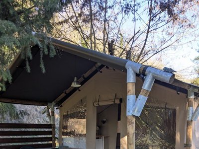 Cliquez pour découvrir toutes les photos de l'HÉBERGEMENT ! bungalow toilé - Les Berges Du Doux photo 7