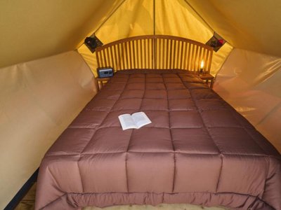 Cliquez pour découvrir toutes les photos de l'HÉBERGEMENT ! tente en toile et bois - Le Capdeville photo 2