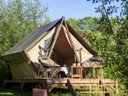Cliquez pour découvrir toutes les photos de l'HÉBERGEMENT ! tente en toile et bois - camping Le Capdeville photo 1