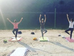 Camping Pas Cher vous présente avec son site Officiel campingpascher.fr, le Camping Paradis - Village De Vacances La Gineste classé 4 étoiles, situé sur la commune de Arnac dans le département Cantal (Auvergne) en France. Le camping Paradis - Village De Vacances La Gineste vous propose un hébergement de type mobil-home de 30 m² pour 5 personnes (télévision). L'établissement vous propose 8 autres types d'hébergements. Découvrez tous nos séjours à petits prix dans la commune et aux alentours de Arnac du département : Cantal (Auvergne). Les Avis clients pour le Camping Paradis - Village De Vacances La Gineste sont excellents avec une note moyenne de 8 sur 10. LacRivière, Parc aquatique, Piscine chauffée, Piscine extérieure, Animation ados, Animations familiales, Club enfants, Aire de jeux enfants, Canoë-kayak, Canyoning, Centre équestre, Golf, Location de bateaux, Paddle, Ping-pong, Pétanque, Randonnée, Terrain de volley-ball, Terrain multisports, Voile, Bar, Dépôt de pain, Station-service, Supermarché, Épicerie,... En savoir plus : cliquez-ICI.