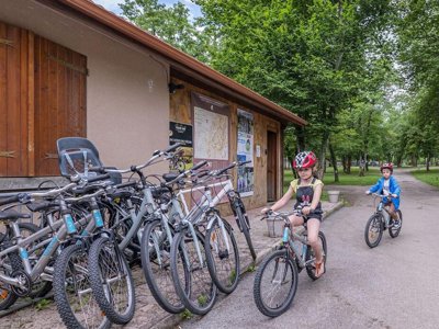 Cliquez pour découvrir toutes les photos de l'ÉTABLISSEMENT ! camping Flower Le Lac Du Marandan photo 18