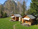 Camping Pas Cher vous présente avec son site Officiel campingpascher.fr, le Camping Les Bouleaux classé 2 étoiles, situé sur la commune de Allemond dans le département Isère (Rhône Alpes) en France. Le camping Les Bouleaux vous propose un hébergement de type chalet de 40 m² pour 6 personnes (télévision). L'établissement vous propose 3 autres types d'hébergements. Découvrez tous nos séjours à petits prix dans la commune et aux alentours de Allemond du département : Isère (Rhône Alpes). Les Avis clients pour le Camping Les Bouleaux sont excellents avec une note moyenne de 9 sur 10. Piscine chauffée, Piscine couverte, Canoë-kayak, Cyclisme, Escalade, Pédalo, Randonnée, Voile, Restaurant, Station-service, Supermarché, Épicerie,... En savoir plus : cliquez-ICI.