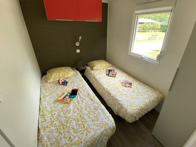 Cliquez pour découvrir toutes les photos de l'HÉBERGEMENT ! mobil-home - L'Orée Du Bois photo 5