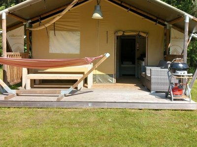 Cliquez pour découvrir toutes les photos de l'HÉBERGEMENT ! tente en toile et bois - Sites Et Paysages - Le Vaubarlet photo 2