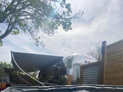 Cliquez pour découvrir toutes les photos de l'HÉBERGEMENT ! caravane - Le Château photo 3