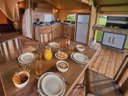 tente en toile et bois - camping Le Château photo 5