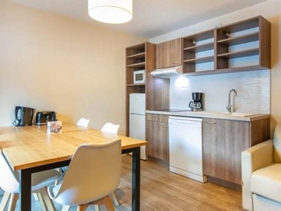 Cliquez pour découvrir toutes les photos de l'HÉBERGEMENT ! appartement - De La Perrière photo 2