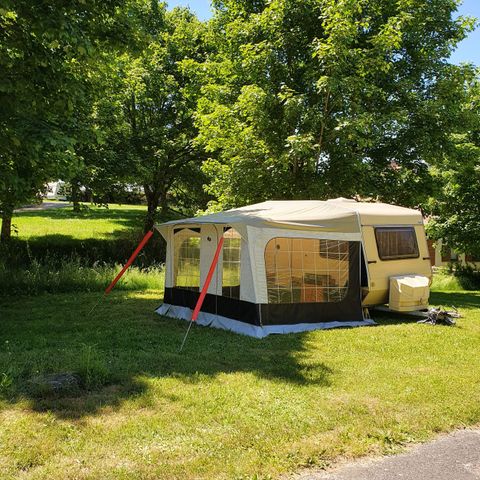Cliquez pour découvrir toutes les photos de l'HÉBERGEMENT ! caravane - La Fressange photo 3
