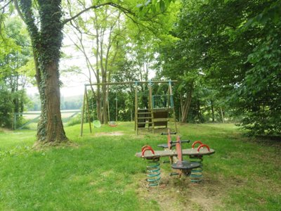 Cliquez pour découvrir toutes les photos de l'ÉTABLISSEMENT ! camping Les Avenieres photo 3