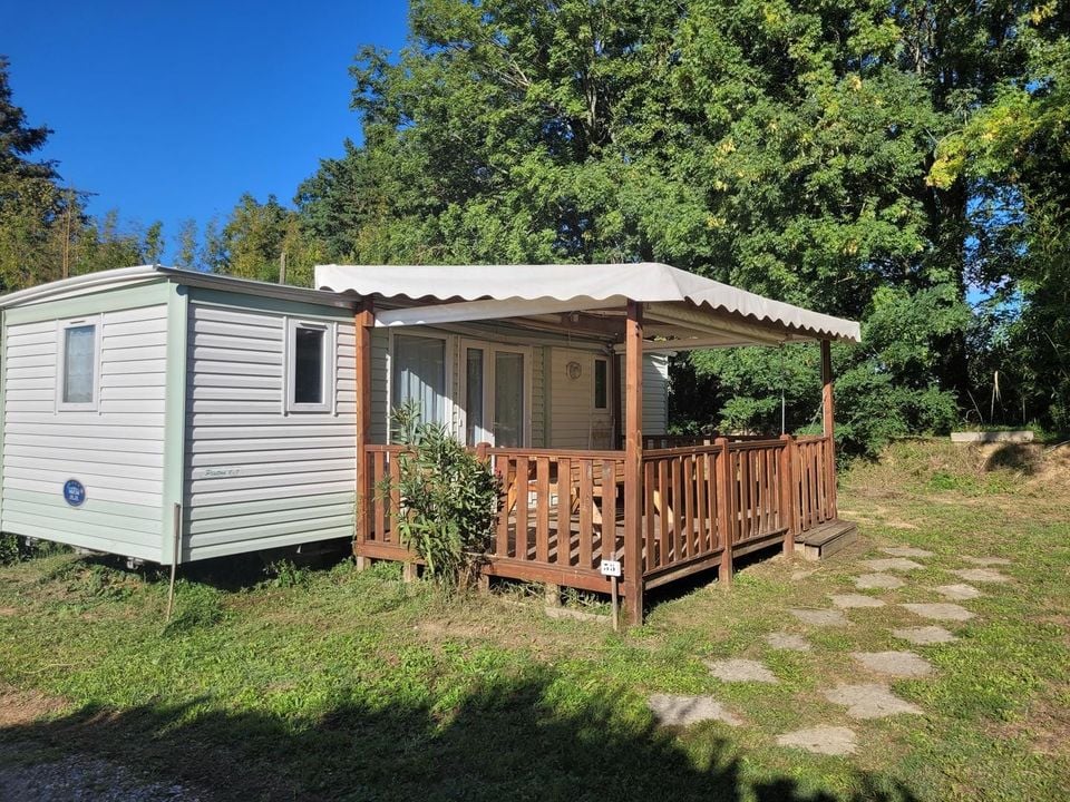 Cliquez pour découvrir toutes les photos de l'HÉBERGEMENT ! mobil-home - établissement Les Avenieres photo 1