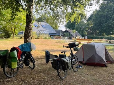 Cliquez pour découvrir toutes les photos de l'ÉTABLISSEMENT ! camping Domaine De Lallé photo 18