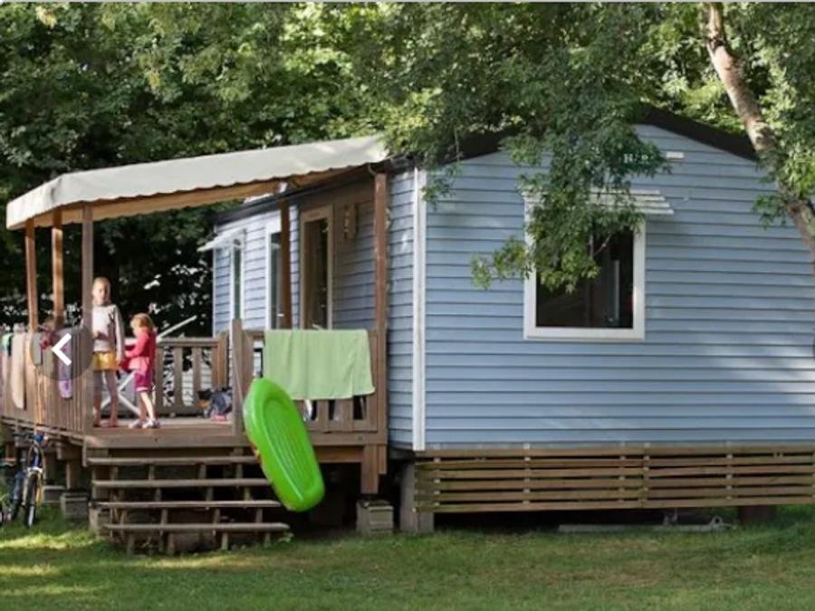 Camping Pas Cher vous présente avec son site Officiel campingpascher.fr, le Camping Brantôme Peyrelevade classé 4 étoiles, situé sur la commune de Brantome dans le département Dordogne (Aquitaine) en France. Le camping Brantôme Peyrelevade, vous présente un hébergement de type mobil-home pour 4 personnes et télévision. Le camping Brantôme Peyrelevade vous propose du dimanche 14 juin au dimanche 21 juin 2026 pour 7 nuits à 320€. Cette location propose 44 dates différentes pour réserver votre séjour. Découvrez également les 23 autres gammes d'hébergements du camping. Les Avis clients pour le Camping Brantôme Peyrelevade sont excellents avec une note moyenne de 8 sur 10. Rivière, Piscine chauffée, Piscine extérieure, Animations familiales, Club enfants, Aire de jeux enfants, Ping-pong, Dépôt de pain, Snack/Bar,... En savoir plus : cliquez-ICI.