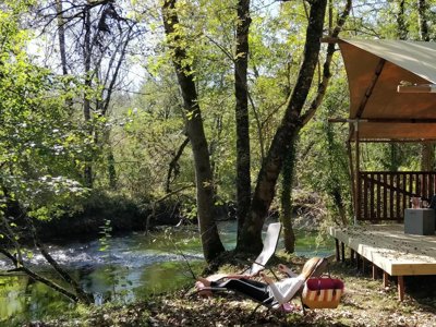 tente en toile et bois - Brantôme Peyrelevade photo 1