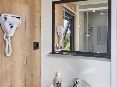 Cliquez pour découvrir toutes les photos de l'HÉBERGEMENT ! mobil-home - Brantôme Peyrelevade photo 4