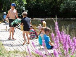 Camping Pas Cher vous présente avec son site Officiel campingpascher.fr, le Camping Brantôme Peyrelevade classé 4 étoiles, situé sur la commune de Brantome dans le département Dordogne (Aquitaine) en France. Le camping Brantôme Peyrelevade, vous présente un hébergement de type tente en toile et bois pour 2 personnes. Le camping Brantôme Peyrelevade vous propose du sam. 09 mai au sam. 16 mai 2026 pour 7 nuits à 210€. Cette location propose 88 dates différentes pour réserver votre séjour. Découvrez également les 21 autres gammes d'hébergements du camping. Les Avis clients pour le Camping Brantôme Peyrelevade sont excellents avec une note moyenne de 8 sur 10. Rivière, Piscine chauffée, Piscine extérieure, Animations familiales, Club enfants, Aire de jeux enfants, Ping-pong, Dépôt de pain, Snack/Bar,... En savoir plus : cliquez-ICI.