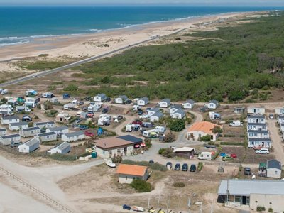 Cliquez pour découvrir toutes les photos de l'HÉBERGEMENT ! mobil-home - Soleil D'or photo 4