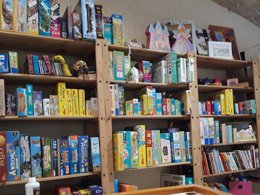 Camping Pas Cher vous présente avec son site Officiel campingpascher.fr, le Camping Des Tourbières classé 3 étoiles, situé sur la commune de Vendoire dans le département Dordogne (Aquitaine) en France. Le camping Des Tourbières, vous présente un hébergement de type maison de campagne de 90 m² pour 2 personnes. Le camping Des Tourbières vous proposeun séjour PAS CHER avec une REMISEdu jeudi 30 avril au jeudi 07 mai 2026, en promotion à -30% pour 7 nuits à 652,50 € au lieu de 932,5 € soit une Économie de 280 €. Cette location propose 109 dates différentes pour réserver votre séjour. Découvrez également les 12 autres gammes d'hébergements du camping. Les Avis clients pour le Camping Des Tourbières sont excellents avec une note moyenne de 8 sur 10. Piscine chauffée, Piscine extérieure, Animations familiales, Aire de jeux enfants, Baby-foot, Ping-pong, Piscine, Pétanque, Terrain multisports, Bar, Boulangerie, Épicerie,... En savoir plus : cliquez-ICI.