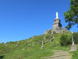 Camping Pas Cher vous présente avec son site Officiel campingpascher.fr, le Camping La Vallée classé 2 étoiles, situé sur la commune de La Tour D'auvergne dans le département Puy-de-dôme (Auvergne) en France. Le camping La Vallée, vous présente un hébergement de type chalet pour 6 personnes et télévision. Le camping La Vallée vous propose du dimanche 10 mai au dimanche 17 mai 2026 pour 7 nuits à 483€. Cette location propose 75 dates différentes pour réserver votre séjour. Découvrez également les 23 autres gammes d'hébergements du camping. Les Avis clients pour le Camping La Vallée sont excellents avec une note moyenne de 8 sur 10. Animations familiales, Aire de jeux enfants, Baby-foot, Boulangerie, Bureau de tabac, Dépôt de pain, Snack/Bar, Épicerie,... En savoir plus : cliquez-ICI.