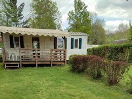 Camping Pas Cher vous présente avec son site Officiel campingpascher.fr, le Camping La Vallée classé 2 étoiles, situé sur la commune de La Tour D'auvergne dans le département Puy-de-dôme (Auvergne) en France. Le camping La Vallée, vous présente un hébergement de type mobil-home pour 4 personnes et télévision. Le camping La Vallée vous propose du dimanche 10 mai au dimanche 17 mai 2026 pour 7 nuits à 437€. Cette location propose 75 dates différentes pour réserver votre séjour. Découvrez également les 23 autres gammes d'hébergements du camping. Les Avis clients pour le Camping La Vallée sont excellents avec une note moyenne de 8 sur 10. Animations familiales, Aire de jeux enfants, Baby-foot, Boulangerie, Bureau de tabac, Dépôt de pain, Snack/Bar, Épicerie,... En savoir plus : cliquez-ICI.