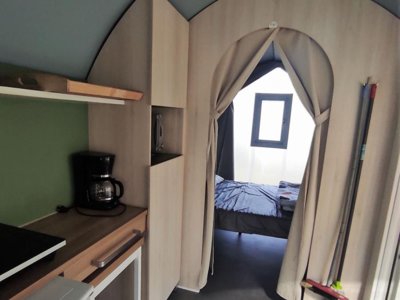 Cliquez pour découvrir toutes les photos de l'HÉBERGEMENT ! tente en toile et bois - Family's Le Savoy photo 4