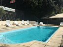 Camping Pas Cher vous présente avec son site Officiel campingpascher.fr, le Camping Les Chênes Verts classé 3 étoiles, situé sur la commune de Meschers Sur Gironde dans le département Charente-maritime (Poitou Charentes) en France. Le camping Les Chênes Verts, vous présente un hébergement de type mobil-home de 32 m² et télévision. Le camping Les Chênes Verts vous proposeun séjour PAS CHER avec une REMISEdu sam. 26 septembre au sam. 03 octobre 2026, en promotion à -55% pour 7 nuits à 259 € au lieu de 587,0 € soit une Économie de 328 €. Cette location propose 13 dates différentes pour réserver votre séjour. Découvrez également les 4 autres gammes d'hébergements du camping. Les Avis clients pour le Camping Les Chênes Verts sont excellents avec une note moyenne de 9 sur 10. Piscine extérieure, Aire de jeux enfants, Canoë-kayak, Court de tennis, Ping-pong, Plongée, Pétanque, Snack/Bar,... En savoir plus : cliquez-ICI.