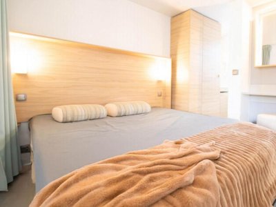Cliquez pour découvrir toutes les photos de l'HÉBERGEMENT ! mobil-home - Le Dauphin photo 4
