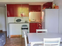 Camping Pas Cher vous présente avec son site Officiel campingpascher.fr, le Camping Océan Vacances classé 4 étoiles, situé sur la commune de Saint Georges De Didonne dans le département Charente-maritime (Poitou Charentes) en France. Le camping Océan Vacances, vous présente un hébergement de type appartement de 38 m² et télévision. Le camping Océan Vacances vous propose du dimanche 15 mars au dimanche 22 mars 2026, en promotion à -10% pour 7 nuits à 189 € au lieu de 210,0 € soit une Économie de 21 €. Cette location propose 101 dates différentes pour réserver votre séjour. Découvrez également les 11 autres gammes d'hébergements du camping. Les Avis clients pour le Camping Océan Vacances sont de 7 sur 10. Parc aquatique, Piscine chauffée, Piscine extérieure, Animations familiales, Aire de jeux enfants, Centre équestre, Golf, Ping-pong, Randonnée, Salle de fitness, Terrain multisports, Voile, Dépôt de pain, Épicerie,... En savoir plus : cliquez-ICI.