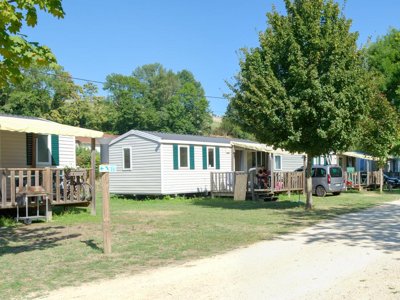 camping Les Bords Du Guiers photo 15