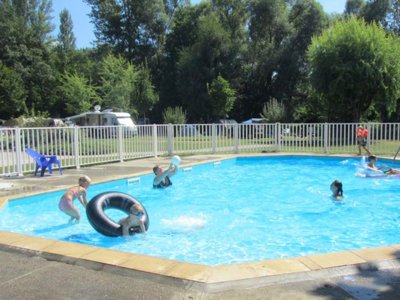 camping Les Bords Du Guiers photo 19