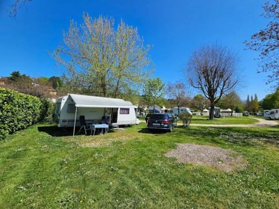 camping Les Bords Du Guiers photo 6