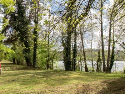 Cliquez pour découvrir toutes les photos de l'ÉTABLISSEMENT ! camping Du Lac D'Aydat photo 19