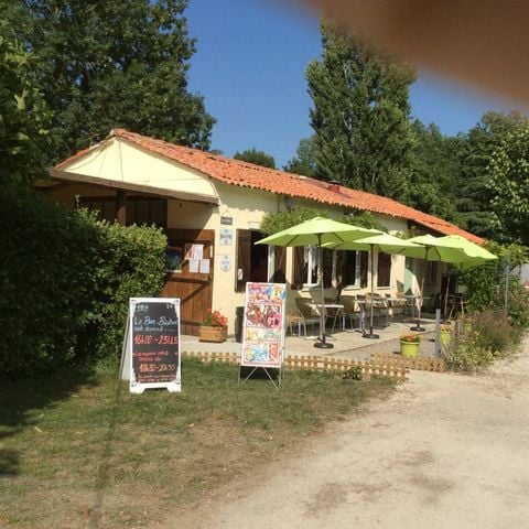 établissement Du Lac De Bignac photo 3