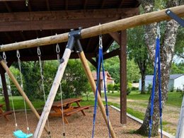 Camping Pas Cher vous présente avec son site Officiel campingpascher.fr, le Camping Montbartoux classé 3 étoiles, situé sur la commune de Vollore Ville dans le département Puy-de-dôme (Auvergne) en France. Le camping Montbartoux, vous présente un hébergement de type caravane de 18 m² pour 4 personnes. Le camping Montbartoux vous propose du vendredi 03 avril au vendredi 10 avril 2026 pour 7 nuits à 280€. Cette location propose 174 dates différentes pour réserver votre séjour. Découvrez également les 8 autres gammes d'hébergements du camping. Les Avis clients pour le Camping Montbartoux sont de 7 sur 10. Piscine chauffée, Piscine extérieure, Aire de jeux enfants, Canoë-kayak, Ping-pong, Pédalo, Randonnée, Dépôt de pain, Restaurant, Station-service, Supermarché, Épicerie,... En savoir plus : cliquez-ICI.