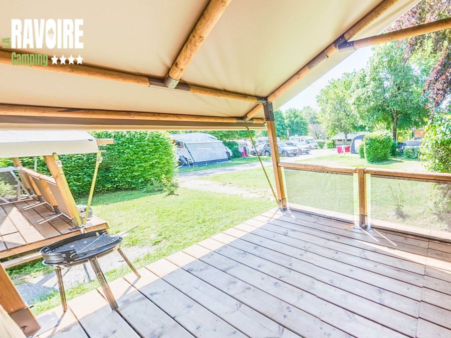 Camping Pas Cher vous présente avec son site Officiel campingpascher.fr, le Établissement De La Ravoire, situé sur la commune de Doussard dans le département Haute-savoie (Rhône Alpes) en France. L'établissement De La Ravoire vous propose un hébergement de type tente toile et bois de 22 m². L'établissement vous propose 3 autres types d'hébergements. Découvrez tous nos séjours à petits prix dans la commune et aux alentours de Doussard du département : Haute-savoie (Rhône Alpes).... En savoir plus : cliquez-ICI.