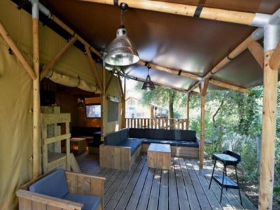 Cliquez pour découvrir toutes les photos de l'HÉBERGEMENT ! tente en toile et bois - Les Pins D'Oléron photo 2