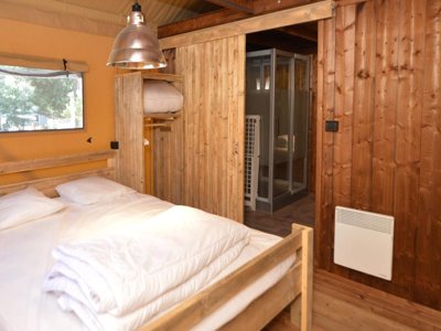 Cliquez pour découvrir toutes les photos de l'HÉBERGEMENT ! tente en toile et bois - Les Pins D'Oléron photo 6