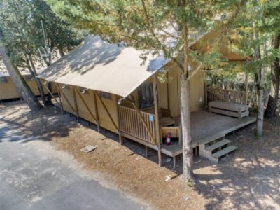 Cliquez pour découvrir toutes les photos de l'HÉBERGEMENT ! tente en toile et bois - Les Pins D'Oléron photo 2