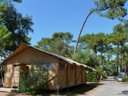 Cliquez pour découvrir toutes les photos de l'HÉBERGEMENT ! tente en toile et bois - camping Les Pins D'Oléron photo 2