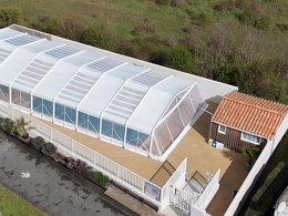 Camping Pas Cher vous présente avec son site Officiel campingpascher.fr, le Camping Le Heron classé 3 étoiles, situé sur la commune de Dolus D'oléron dans le département Charente-maritime (Poitou Charentes) en France. Le camping Le Heron, vous présente un hébergement de type mobil-home de 33 m² et télévision. Le camping Le Heron vous propose du vendredi 18 septembre au vendredi 25 septembre 2026, en promotion à -15% pour 7 nuits à 350,93 € au lieu de 412,86 € soit une Économie de 61,93 €. Cette location propose 9 dates différentes pour réserver votre séjour. Découvrez également les 5 autres gammes d'hébergements du camping. Les Avis clients pour le Camping Le Heron sont excellents avec une note moyenne de 9 sur 10. Piscine chauffée, Piscine extérieure, Aire de jeux enfants, Golf, Pétanque, Sports nautiques, Snack/Bar,... En savoir plus : cliquez-ICI.