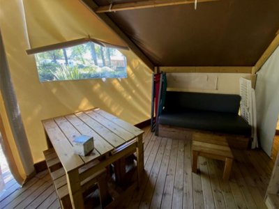 Cliquez pour découvrir toutes les photos de l'HÉBERGEMENT ! tente en toile et bois - La Cailletiere - Paradis photo 4