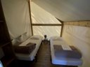 Cliquez pour découvrir toutes les photos de l'HÉBERGEMENT ! tente en toile et bois - camping La Cailletiere - Paradis photo 5