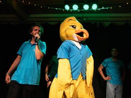 Camping Pas Cher vous présente avec son site Officiel campingpascher.fr, le Camping La Cailletiere - Paradis classé 3 étoiles, situé sur la commune de Dolus D'oléron dans le département Charente-maritime (Poitou Charentes) en France. Le camping La Cailletiere - Paradis, vous présente un hébergement de type tente en toile et bois de 21 m². Le camping La Cailletiere - Paradis vous propose du sam. 04 juillet au sam. 11 juillet 2026, en promotion à -23% pour 7 nuits à 350,10 € au lieu de 459,0 € soit une Économie de 108,90 €. Cette location propose 109 dates différentes pour réserver votre séjour. Découvrez également les 14 autres gammes d'hébergements du camping. Les Avis clients pour le Camping La Cailletiere - Paradis sont excellents avec une note moyenne de 8 sur 10. Mer, Piscine chauffée, Piscine couverte, Animations familiales, Club ados, Club enfants, Aire de jeux enfants, Centre équestre, Court de tennis, Cyclisme, Golf, Ping-pong, Pétanque, Structure gonflable enfants, Terrain multisports, Bar, Dépôt de pain, Plats à emporter, Snack/Bar, Épicerie,... En savoir plus : cliquez-ICI.