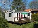 Camping Pas Cher vous présente avec son site Officiel campingpascher.fr, le Camping Du Colombier classé 3 étoiles, situé sur la commune de Loubeyrat dans le département Puy-de-dôme (Auvergne) en France. Le camping Du Colombier, vous présente un hébergement de type mobil-home pour 4 personnes avec climatisation et télévision. Le camping Du Colombier vous propose du sam. 04 avril au sam. 11 avril 2026 pour 7 nuits à 400.5€. Cette location propose 135 dates différentes pour réserver votre séjour. Découvrez également les 10 autres gammes d'hébergements du camping. Les Avis clients pour le Camping Du Colombier sont excellents avec une note moyenne de 8 sur 10. Piscine chauffée, Piscine couverte, Aire de jeux enfants, Canoë-kayak, Centre équestre, Location de bateaux, Ping-pong, Pétanque, Terrain de volley-ball, Boulangerie, Restaurant, Snack/Bar, Épicerie,... En savoir plus : cliquez-ICI.