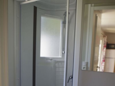 Cliquez pour découvrir toutes les photos de l'HÉBERGEMENT ! mobilhome - Le Sous Bois photo 12