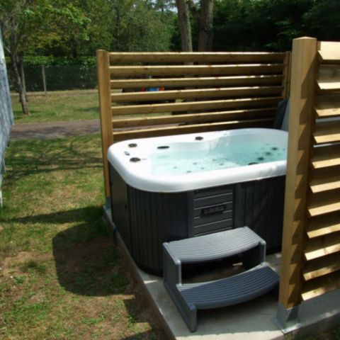 Cliquez pour découvrir toutes les photos de l'HÉBERGEMENT ! mobilhome - Le Sous Bois photo 2