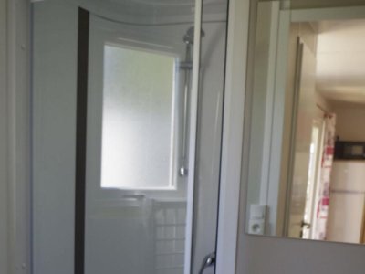 Cliquez pour découvrir toutes les photos de l'HÉBERGEMENT ! mobil-home - Le Sous Bois photo 4