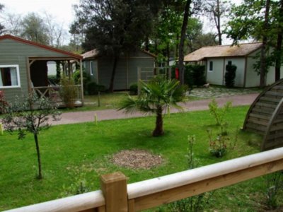 Cliquez pour découvrir toutes les photos de l'HÉBERGEMENT ! chalet - Le Sous Bois photo 4